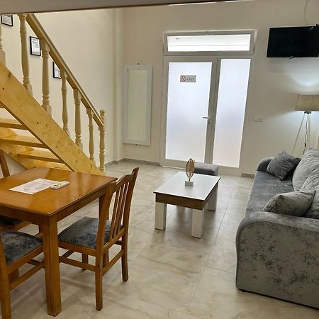 Troy Aparthotel Durres Bagian luar foto